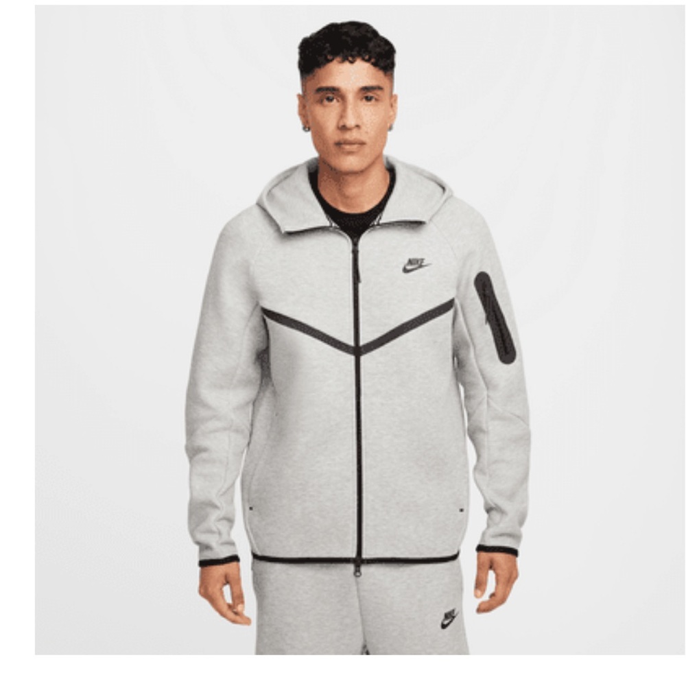 Nike Tech Men's Light Gray Performance Jacket
